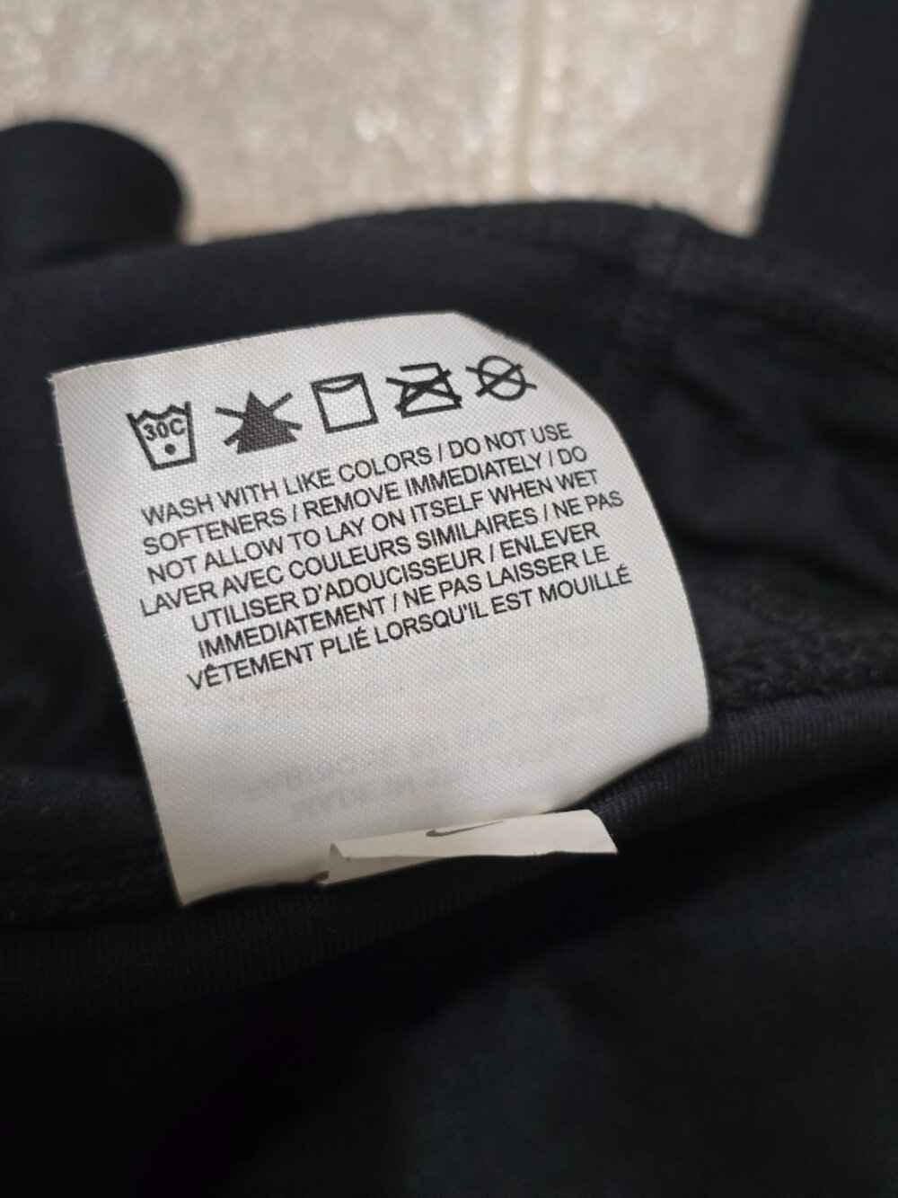 Nike Women's Black Athletic Leggings W 'Just Do It' Printed On The Left Leg -Med - Picture 5 of 7
